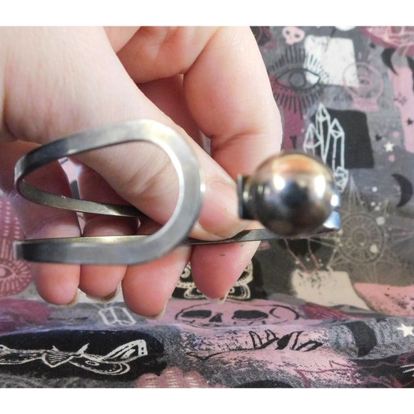 Silver Flexible Ball Clasp Bracelet - Picture 3 of 11